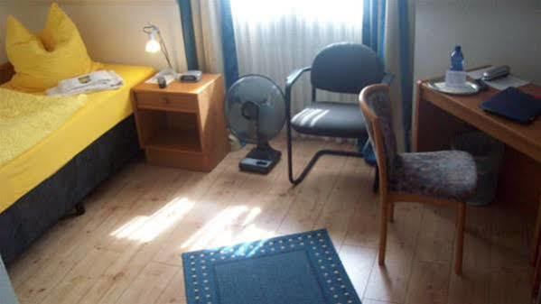 Hotel Merlin Garni Кёльн Экстерьер фото